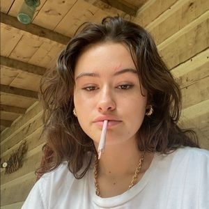 Meet your Posher, Liza